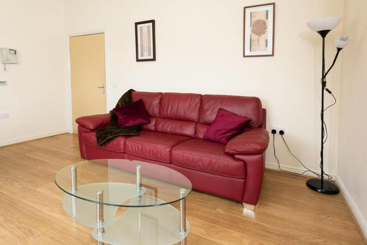 Guestready - Top Floor Apt 2Min Walk To O2 Apollo Manchester Bagian luar foto
